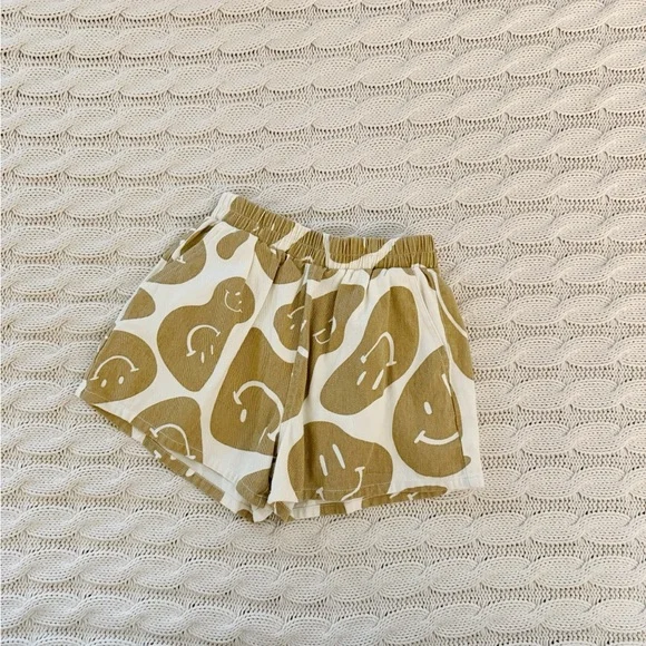 Bailey Rose smiley Shorts - Picture 3 of 4